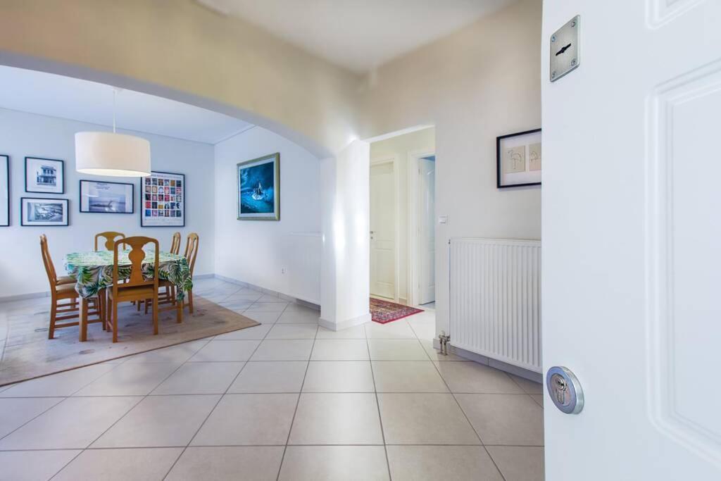 Spacious Apartment In Glyfada Close To The Sea Athènes Extérieur photo