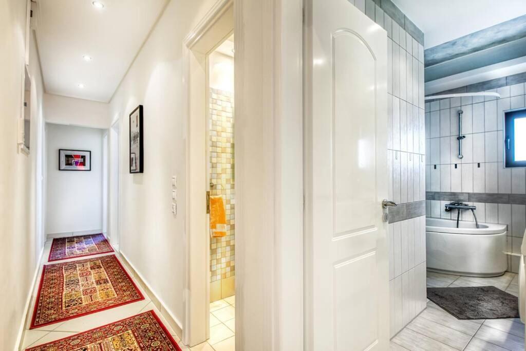 Spacious Apartment In Glyfada Close To The Sea Athènes Extérieur photo